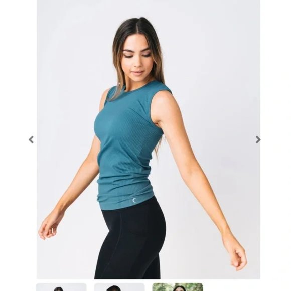 ZYIA Tops - Zyia Parallel Tank Size Small